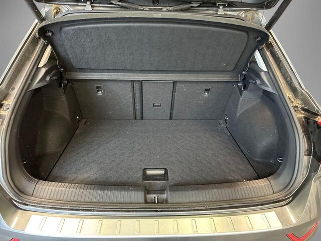 Volkswagen T-Roc 1.5 TSI 150pk DSG Style · Panoramadak · Camera · Keyless · Elek. Achterklep · Alarmklasse 3 · Massagefunctie Bestuurder · Parkeer Assistent · Stoelverwarming ·