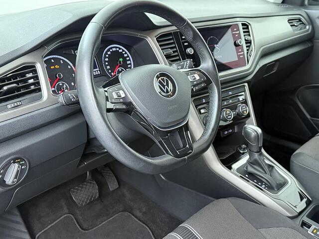 Volkswagen T-Roc 1.5 TSI Style | 150 PK | Automaat | Trekhaak | Adaptive Cruise Control | Climate control | Elektrische achterklep | Navigatiesysteem | Parkeersensoren |