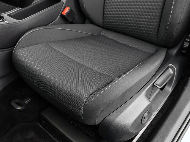 Volkswagen T-Roc Life First Edition 1.5 eTSI 116 PK 7 versn. DSG · Comfort Pakket · Achteruitrijcamera · Draadloze telefoonlader · Prijs is inclusief inruilpremie ·