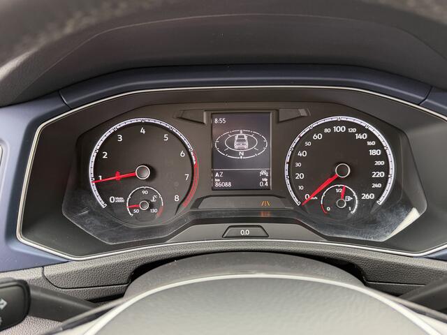 Volkswagen T-Roc 1.5 TSI Style Business ACC-Nav-17"-Trekhaak