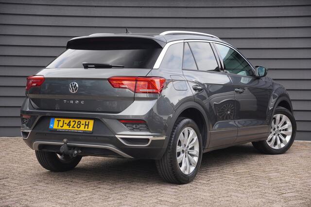 Volkswagen T-Roc 1.0 TSI Style - TREKHAAK - CARPLAY - CAMERA - 38820 KM NAP -