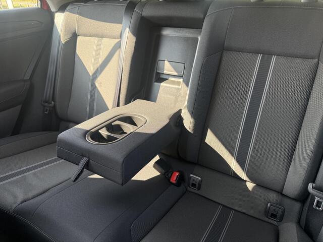Volkswagen T-Roc 1.5 TSI Style Trekhaak 1500kg l rijklaarprijs !