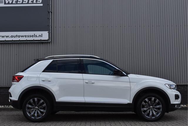 Volkswagen T-Roc 1.5 TSI Sport Virtual cockpit, Adaptive cruise, Camera, Carplay, Elek. achterklep