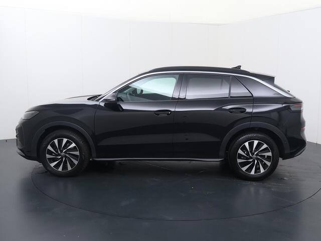 Volkswagen T-Roc 1.5 eTSI Life First Edition | 116 PK | Automaat | Trekhaak wegklapbaar | Adaptive Cruise Control | Achteruitrijcamera | Climate control | Dodehoek detectie |