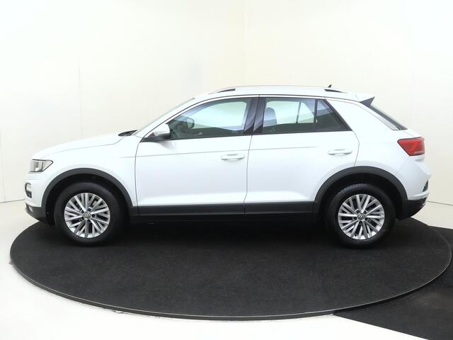 Volkswagen T-Roc 1.0 TSI Style | Parkeersensoren | Adaptieve cruise control | CarPlay | Navigatie | Airco |