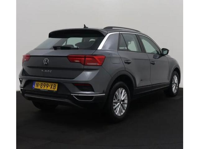 Volkswagen T-Roc 1.0 TSI STYLE apple car play,pdc,licht metaal,adaptive cruise.