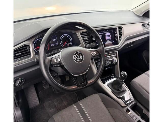 Volkswagen T-Roc 1.0 TSI STYLE apple car play,pdc,licht metaal,adaptive cruise.