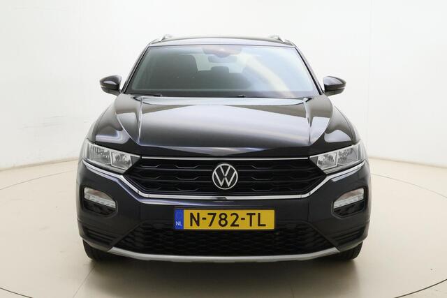 Volkswagen T-Roc 1.0 TSI Style Business | Navigatie | Trekhaak | Stoelverwarming | Climate control | Dakrails | Extra getint glas | Lichtmetalen velgen