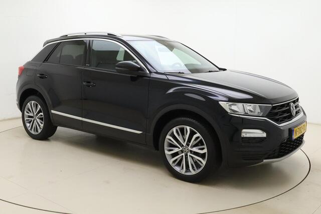 Volkswagen T-Roc 1.0 TSI Style Business | Navigatie | Trekhaak | Stoelverwarming | Climate control | Dakrails | Extra getint glas | Lichtmetalen velgen