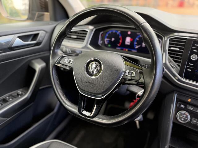 Volkswagen T-Roc 1.5 TSI Sport 150 PK DSG | Blind Spot | Digidash | Camera | Adaptive |