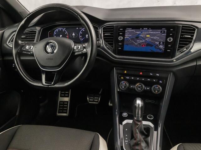 Volkswagen T-Roc 2.0 TSI 4Motion Sport R 190Pk Automaat (VIRTUAL COCKPIT, APPLE CARPLAY, STUUR/STOELVERWARMING, CAMERA, SPORTSTOELEN, GETINT GLAS, ELEK ACHTERKLEP, KEYLESS, NIEUWSTAAT)