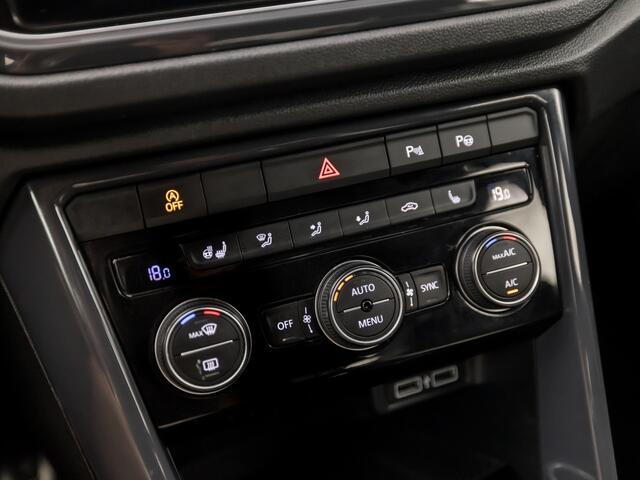 Volkswagen T-Roc 2.0 TSI 4Motion Sport R 190Pk Automaat (VIRTUAL COCKPIT, APPLE CARPLAY, STUUR/STOELVERWARMING, CAMERA, SPORTSTOELEN, GETINT GLAS, ELEK ACHTERKLEP, KEYLESS, NIEUWSTAAT)