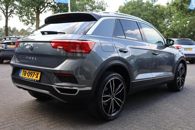 Volkswagen T-Roc 1.0 TSI R-line Style CARPLAY DAB NAVI COCKPITVIEW STOELVERWARMING 2xPDC ACC 19"LMV ALL-SEASONS NAP ZEER-NETJES!!