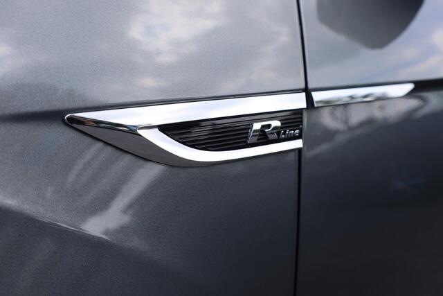 Volkswagen T-Roc 1.0 TSI R-line Style CARPLAY DAB NAVI COCKPITVIEW STOELVERWARMING 2xPDC ACC 19"LMV ALL-SEASONS NAP ZEER-NETJES!!