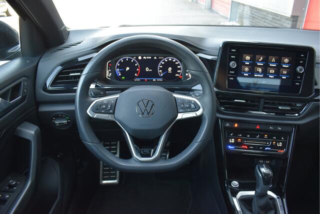 Volkswagen T-Roc 1.5 TSI R-Line Black Style LED grill, Adaptive cruise, Ergo active + Massage, IQ Light, Afn. trekhaak, Camera