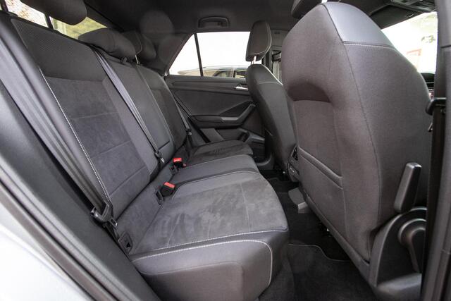 Volkswagen T-Roc 1.5 TSI DSG R-Line Business -Afn. trekhaak | Ad. Cruise | Cam | Massagestoel