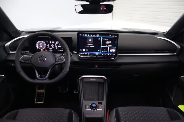 Volkswagen T-Roc 1.5 eTSI 110 kW R-Line DSG | Trekhaak | Panoramadak | Matrix