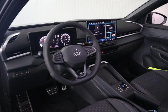 Volkswagen T-Roc 1.5 eTSI 110 kW R-Line DSG | Trekhaak | Panoramadak | Matrix