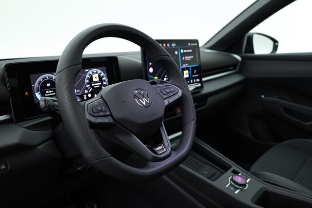 Volkswagen T-Roc 1.5 eTsi R-Line | Pano | IQ Light | Adapt. Cruise | Trekhaak | Camera | Stoel- Stuurverw. | CarPlay |