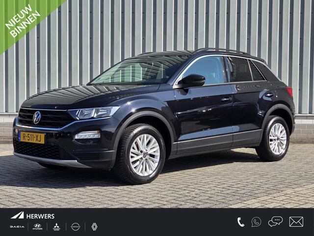 Volkswagen T-Roc 1.5 TSI Sport / Stoelverwarming / Achteruitrijcamera / Navigatie / Trekhaak / Apple CarPlay/Android Auto / All Season banden / Climate Control /