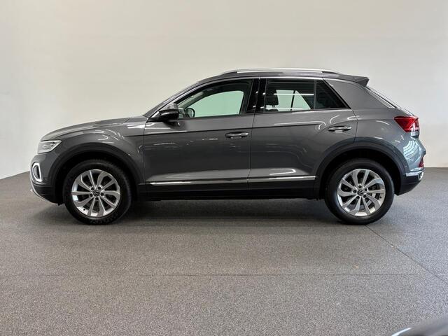 Volkswagen T-Roc 1.5 TSI 150pk Automaat Style Climate Control Navigatie Aple Carplay/Android Auto PDC VA+ Camera Adaptive Cruise Control Keyless Go Virtual Cockpit Pro