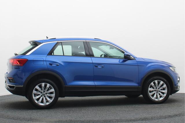 Volkswagen T-Roc 1.5 TSI DSG Style Business ACC, Apple Carplay, Stoelverwarming, Lane Assist, PDC
