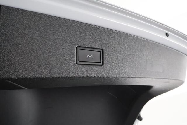 Volkswagen T-Roc 1.5 TSI 150pk DSG R-Line Sport Camera Keyless Stoelverwarming Navigatie Virtual Cockpit LED