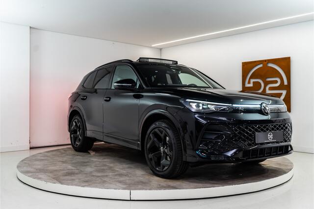 Volkswagen TIGUAN 1.5 TSI 2x R-Line 2024 MODEL | NIEUW - PER DIRECT LEVERBAAR | VOL OPTIE! 5 JAAR FABRIEKSGARANTIE