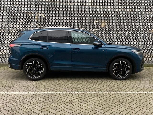 Volkswagen TIGUAN 1.5 eTSI 150PK DSG R-Line Business / Massage Stoelen / IQ Led Matrix / Achteruitrijcamera / 20'' LMV / VW