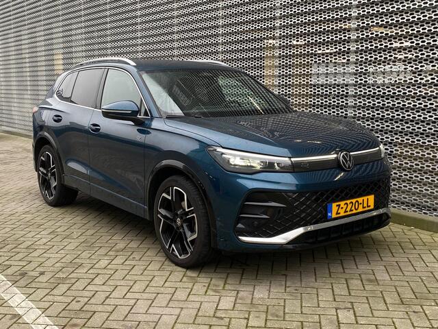 Volkswagen TIGUAN 1.5 eTSI 150PK DSG R-Line Business / Massage Stoelen / IQ Led Matrix / Achteruitrijcamera / 20'' LMV / VW