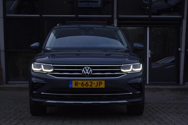 Volkswagen TIGUAN 1.5 TSI Business+ Pano StuurVw Camera Lane