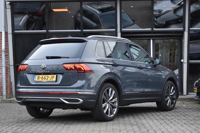Volkswagen TIGUAN 1.5 TSI Business+ Pano StuurVw Camera Lane