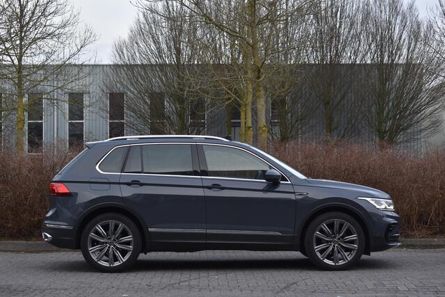 Volkswagen TIGUAN 1.5 TSI Business+ Pano StuurVw Camera Lane