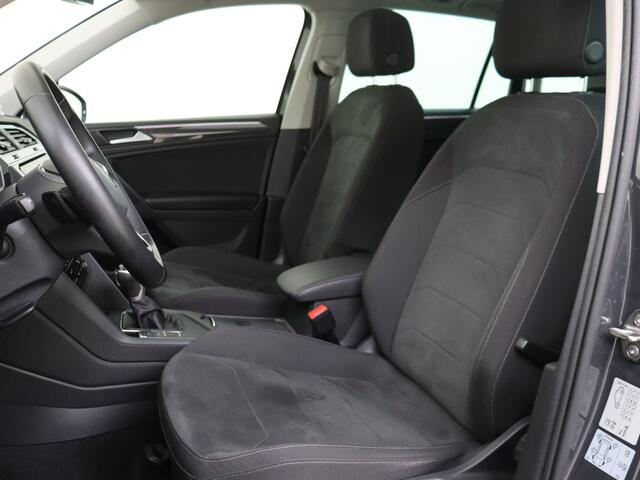Volkswagen TIGUAN 1.4 TSI eHybrid PHEV | Panoramadak | Navigatie | Easy Open Kofferklep