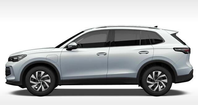 Volkswagen TIGUAN 1.5 eHybrid Life Edition | Navigatie | Trekhaak | Stoelverwarming |