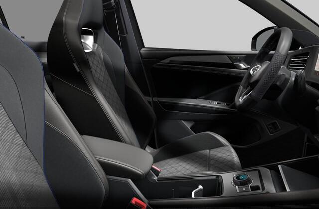 Volkswagen TIGUAN 1.5 eHybrid R-Line Edition | Panoramadak | Trekhaak | Stoelverwarming |