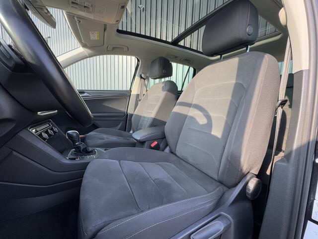 Volkswagen TIGUAN 1.4 TSI ACT Highline/Automaat/Dakje/Trekhaak/Stoelverwarming