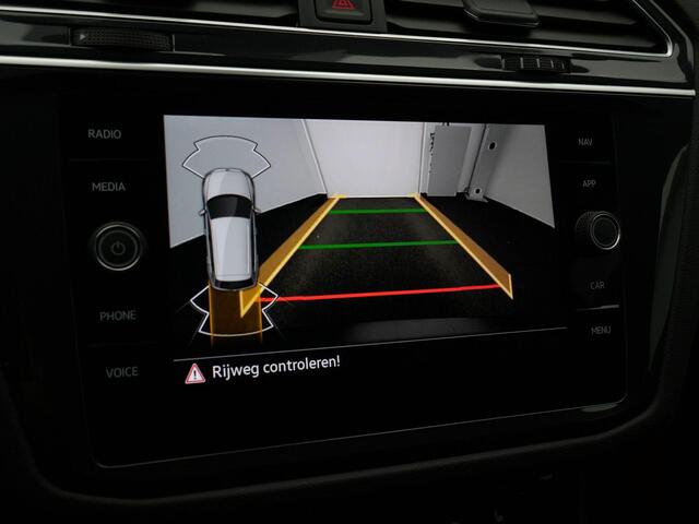 Volkswagen TIGUAN 1.5 TSI 150 pk DSG R-Line Business+ | Panoramadak | Leder | Geheugenstoelen | IQ Light | Stuur-/stoelverwarming | Achteruitrijcamera