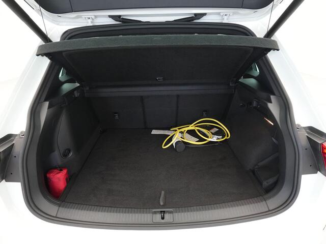 Volkswagen TIGUAN 1.4 TSI 245pk eHybrid R-Line Business+ Navigatie Camera Keyless Assistentiepakket 270