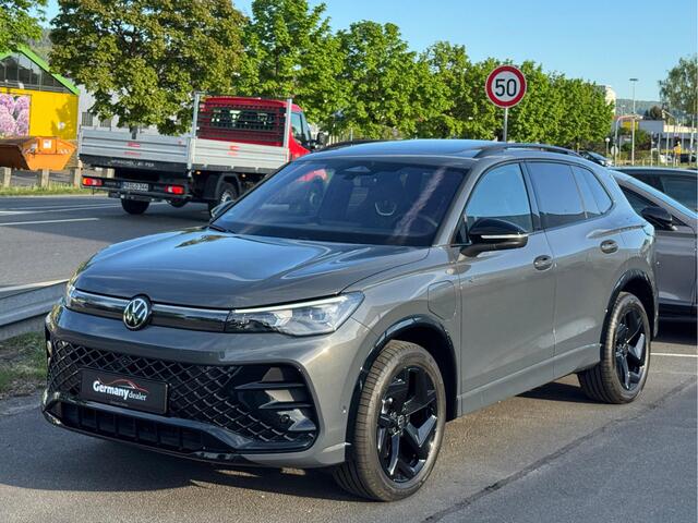 Volkswagen TIGUAN 1.5 eHybrid R-Line Edition 272PK Pano Tr.Haak Blackstyle