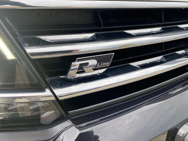 Volkswagen TIGUAN 1.5 TSI ACT Highline R- Line Elektrische Kofferklep, Panorama Dak & App-Connect