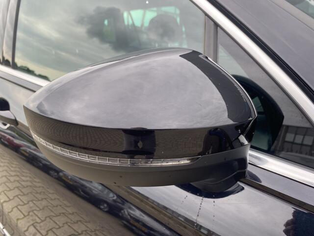 Volkswagen TIGUAN 1.5 TSI ACT Highline R- Line Elektrische Kofferklep, Panorama Dak & App-Connect