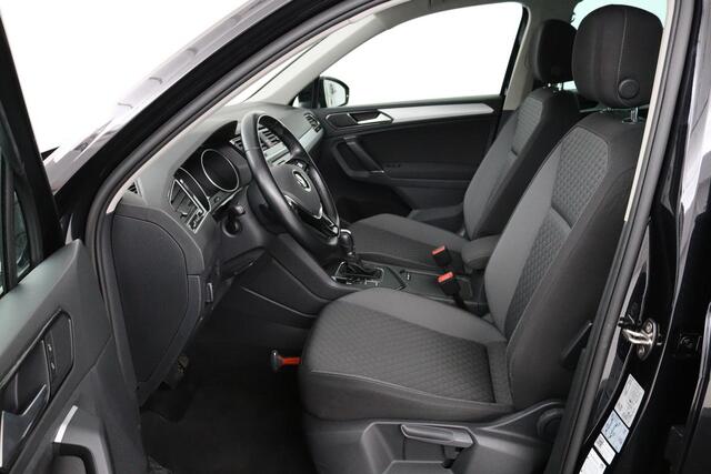 Volkswagen TIGUAN 1.4 TSI Connected Series | Trekhaak | Carplay | Camera | Navigatie | Climate control | Park Assist | Climate control
