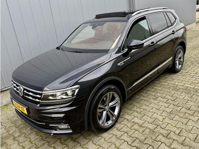 Volkswagen TIGUAN 1.5 TSI AUT R-LINE 7PERS. PANODAK TREKHAAK