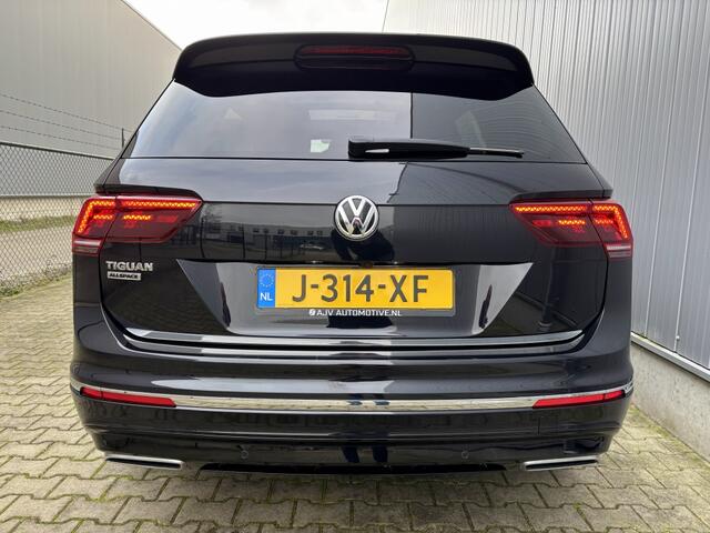 Volkswagen TIGUAN 1.5 TSI AUT R-LINE 7PERS. PANODAK TREKHAAK