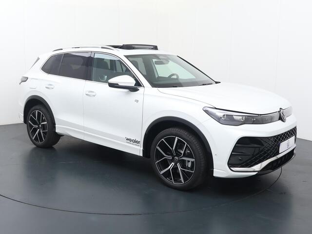 Volkswagen TIGUAN 1.5 eHybrid 150kW/204pk R-Line Edition DSG | Trekhaak met wegklapbare kogel | Stoel- & stuurwielverwarming | Panoramadak |