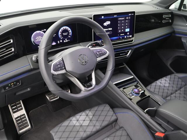 Volkswagen TIGUAN 1.5 eHybrid 150kW/204pk R-Line Edition DSG | Trekhaak met wegklapbare kogel | Stoel- & stuurwielverwarming | Panoramadak |