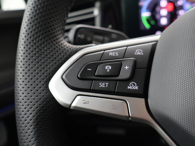 Volkswagen TIGUAN 1.5 eHybrid 150kW/204pk R-Line Edition DSG | Trekhaak met wegklapbare kogel | Stoel- & stuurwielverwarming | Panoramadak |