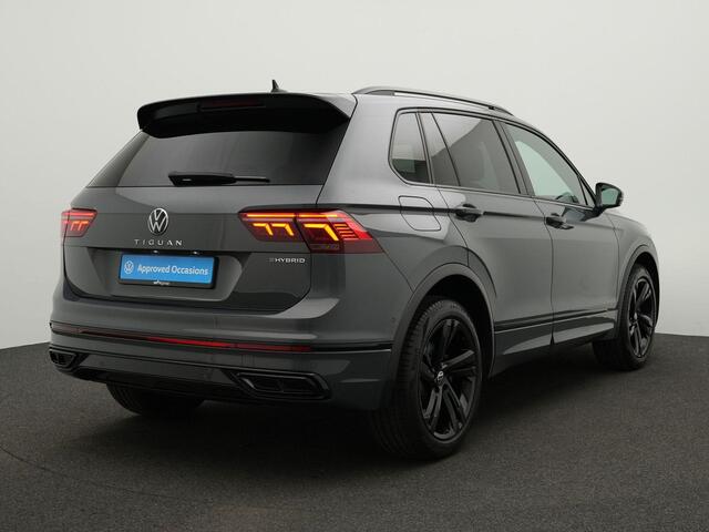 Volkswagen TIGUAN 1.4 TSI 245 pk DSG eHybrid R-Line Business+ | IQ Light | Adaptief onderstel | Head-up display | Stuur-/stoelverwarming