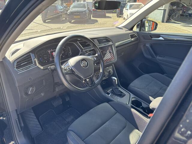 Volkswagen TIGUAN 1.5 TSI ACT Comfortline Business / Schuifkanteldak / Stoelverwarming / Digital Cockpit /